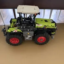 LEGO 42054 - Technic CLAAS XERION 5000 TRAC VC Two in One