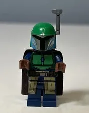 Mandalorian Tribe Warrior sw1078 Female, Dark Brown Cape, Green Helmet with Ante