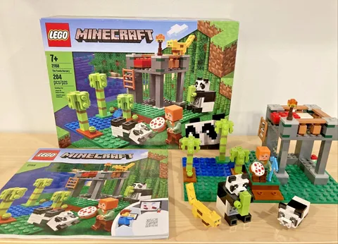 2020 LEGO Minecraft 21158 The Panda Nursery 100% Complete 204 pcs/Manual/Box