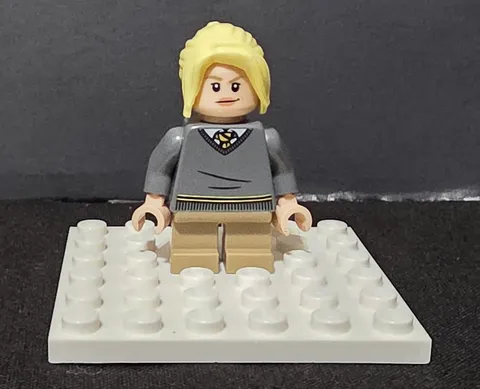 LEGO Harry Potter Hannah Abbott Hogwarts Students Accessory Set Minifig hp222