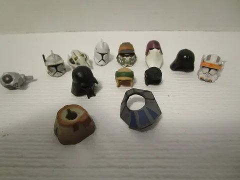 LEGO Star Wars Minifig Helmets and Accessories Lot of 13 Pieces Mini Figs