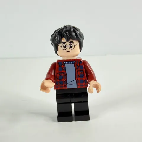 LEGO Harry Potter Minifigure, Red Plaid Flannel Shirt
