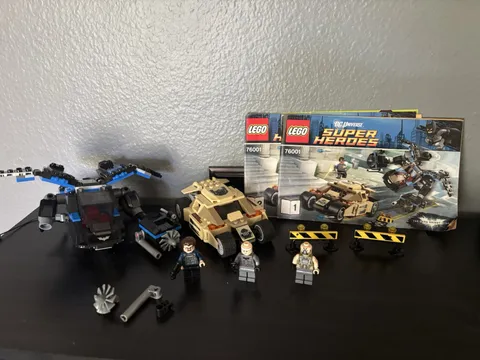 LEGO DC Comics Super Heroes: The Bat vs. Bane: Tumbler Chase (76001)