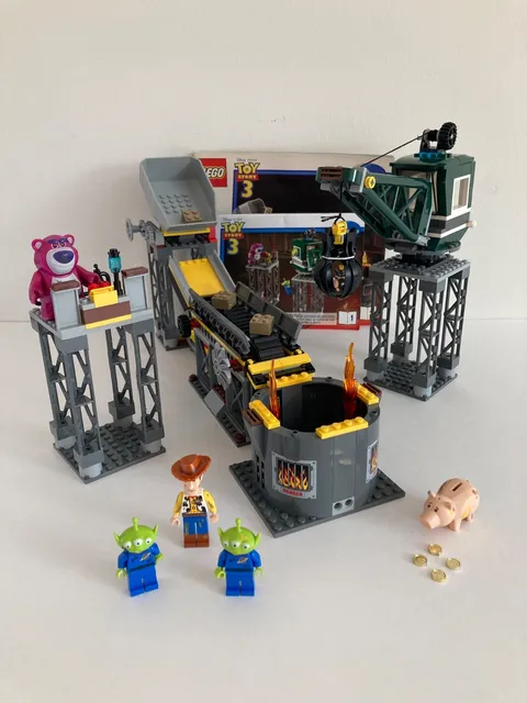 LEGO 7596 Toy Story: Trash Compactor Escape COMPLETE w/ Figs+Manual.  NO BOX
