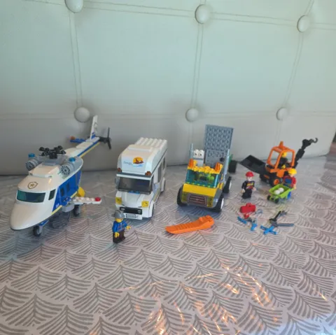 Lot of lego vehicles Construction Crew, Camper, Helicopter 