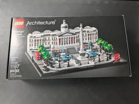 Brand New LEGO Architecture (21045) - Trafalgar Square SEALED in Box 2019