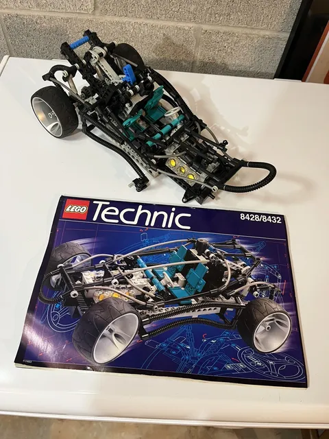 LEGO Technic: Model: Off-Road: Turbo Command 8428/8432 (1998) Rare.