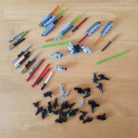 Lego Lot Star Wars Weapons Light Sabers Guns 58 Pieces