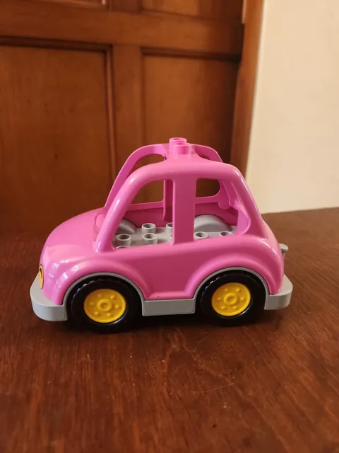 Lego Duplo PINK CAR Vehicle Van for House Family Mom Dad Kids Village Town 
