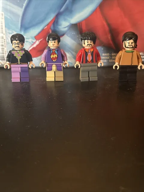 LEGO 21306 John Lennon Mini Figure the Beatles Yellow Submarine