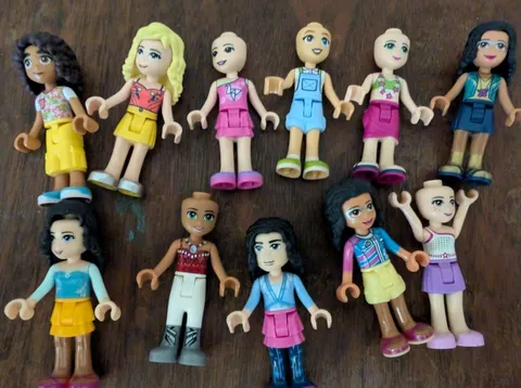 Lot of 11 LEGO Friends Figures + Lego friends animals +Lego Jack Stone mini figs