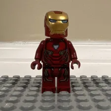 LEGO Marvel Iron Man Minifigure Red Armor w/ Gold Helmet & Head