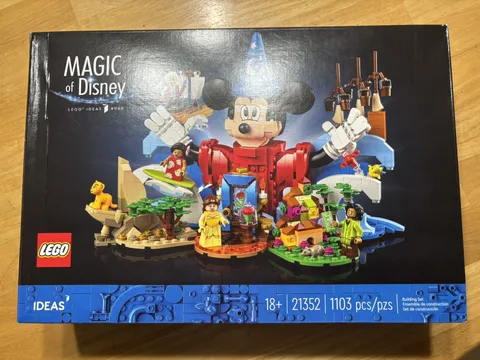 LEGO Ideas: Magic of Disney (21352) **READ**