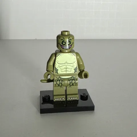 LEGO Lizard Minifigure - 76280 Spider-Man vs. Sandman: Final Battle 