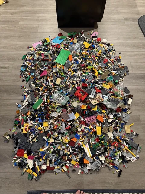MAKE OFFERS Giant 40 lbs Bulk LEGO- Lot Marvel, Pokemon , Star Wars, and more