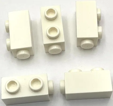 Lego 5 New White Bricks Modified 1 x 1 x 1 2/3 with Studs on Side Parts