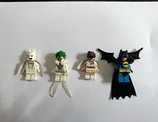 LEGO Batman Movie Joker’s Manor Minifigures Disco Batman, Joker, and Robin