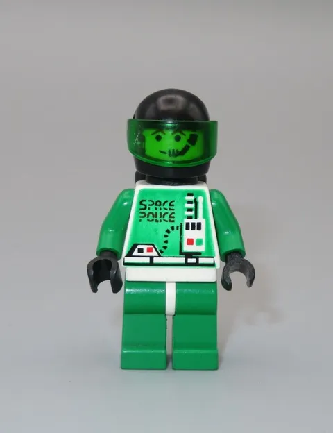 LEGO Space Police green w/ air tank minifigure 694 6897 6957 1916 3015