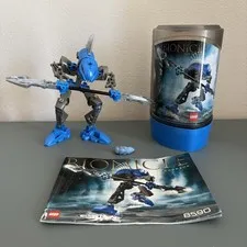 LEGO BIONICLE RAHKSHI - GUURAHK - 8590 - COMPLETE WITH MANUAL AND BOX