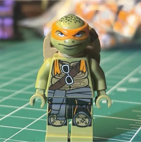 LEGO TMNT Michelangelo Minifigure Orange Mask w/ Shell Articulated Plastic