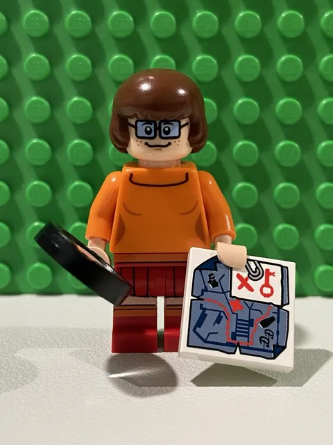 LEGO Scooby-Doo Velma Dinkley Minifigure w/ Magnifying Glass & Map, Set #75904