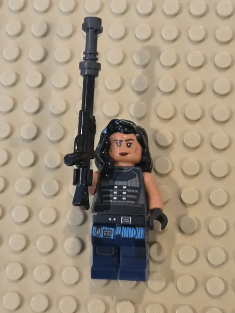 LEGO Star Wars Mandalorian Cara Dune Minifigure sw1058 Carasynthia 75315
