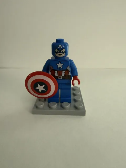 LEGO Captain America Minifigure Retired 76017 sh0106 CMF Rare Marvel Heroes