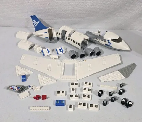 LEGO City 7893 Passenger Plane Cockpit Parts Pieces Wings Engines Aircraft Lot
