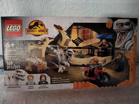 LEGO JURASSIC WORLD SET #76945 ATROCIRAPTOR DINOSAUR BIKE CHASE- FACTORY SEALED