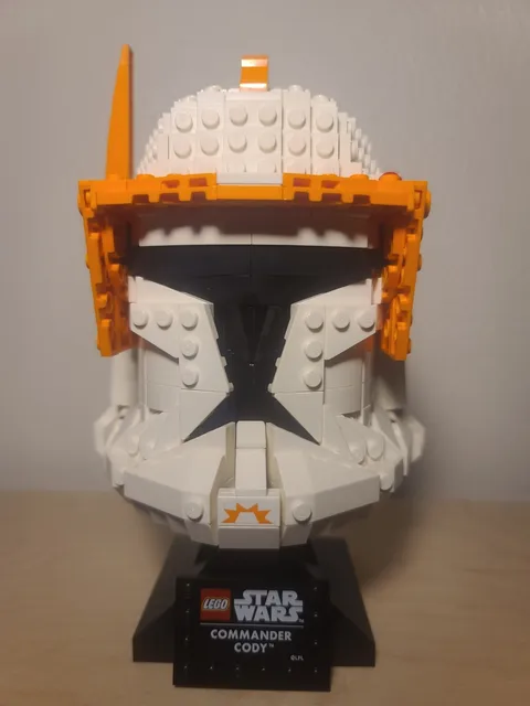 LEGO Star Wars: Clone Commander Cody Helmet (75350) Built