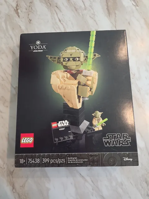 New LEGO Star Wars Yoda Building Set 6588615