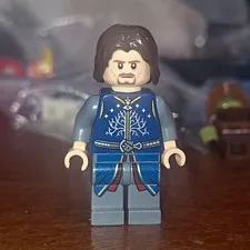 LEGO LOTR Aragorn Minifigure (lor066) NO CAPE, playwear. read description