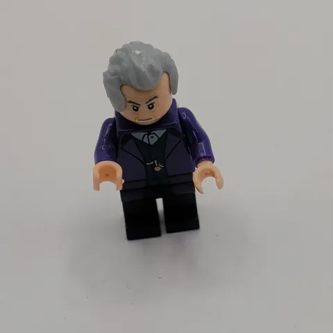 LEGO Ideas Doctor Who The Twelfth Doctor Minifigure Purple Coat Set 21304