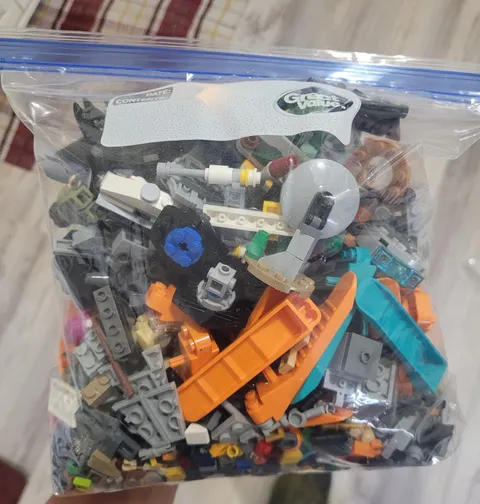 1 gallon bag of legos Pieces Random Mixed Lego