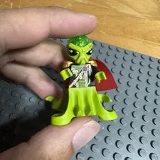 LEGO: Space Alien "Conquest Commander" Minifigure (ac011) Near Mint~ *EXCELLENT*