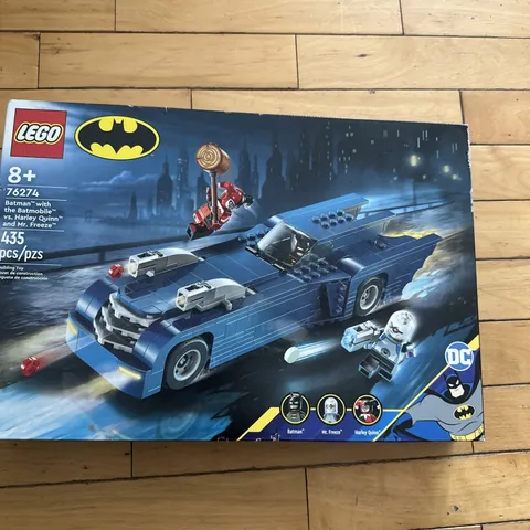 LEGO DC 76274 Batman Batmobile vs Harley Quinn Mr Freeze BNIB Sealed
