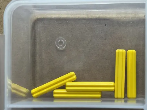 LEGO Parts - Yellow Technic, Axle 3L - No 4519 - QTY 5