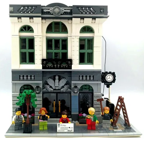 LEGO 10251 Brick Bank Creator Expert Modular Buildings 2016 without Box 