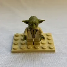 LEGO Yoda Minifigure Olive Green Star Wars 75142 75168 75233 75255 sw0707