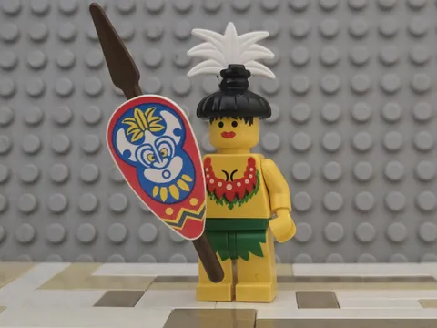 LEGO Female Islander Minifigure - 6256 Vintage Pirates - Catamaran