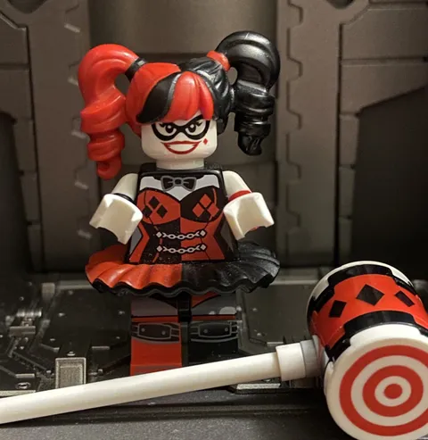 LEGO Harley Quinn Hammer Tutu Minifig Fantastic Condition LEGO Batman Movie70916