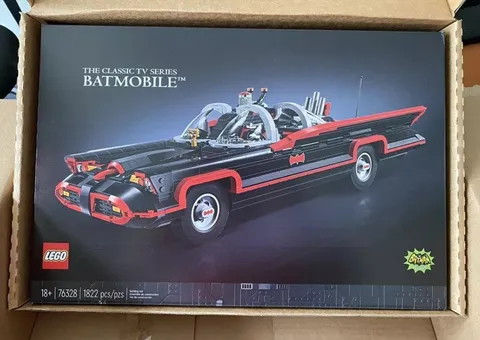 Lego 76328 DC Batman Classic TV Series Batmobile 1822 pcs Sealed! Ships NOW!
