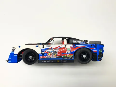 Lego Technic Nascar Next Gen Chevrolet Camaro ZL1 42153