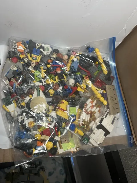 lego bulk lot mixed parts & minifigure pieces multicolor plastic bagged