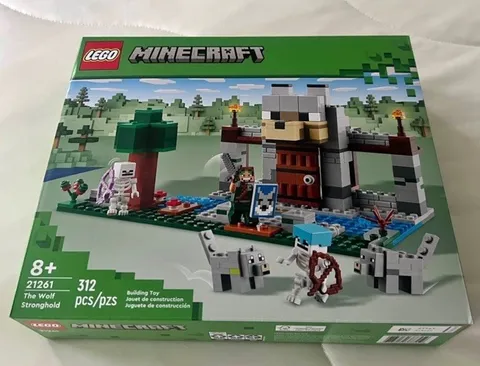 Lego Minecraft - Wolf Stronghold 21261 NEW