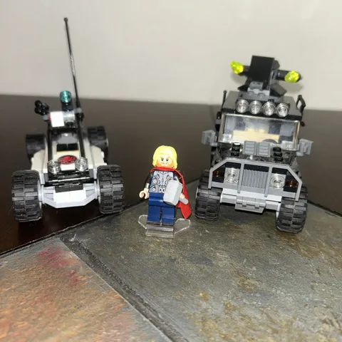 Avengers Hydra Showdown set (#76030) As Is