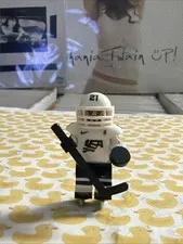 DYLAN LARKIN USA AMERICA HOCKEY 21 JERSEY LEGO MINI FIGURE nhl detroit red wings