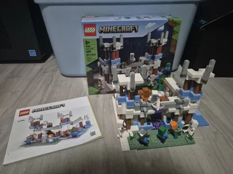 LEGO Minecraft: The Ice Castle (21186) 100% COMPLETE