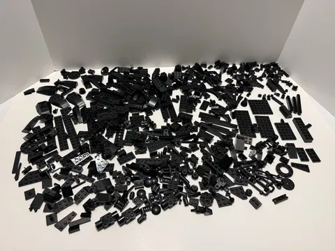 LEGO Mixed Bricks and Pieces Lot Of Over 500 Black Pieces Flat Small Big Wheels