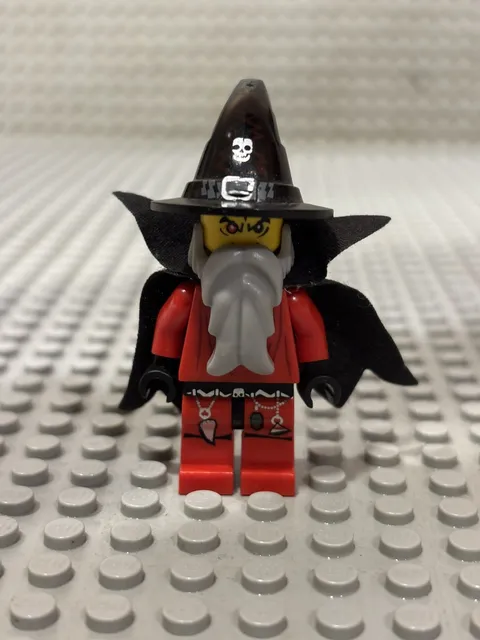 LEGO Fantasy Era Evil Wizard cas326 from